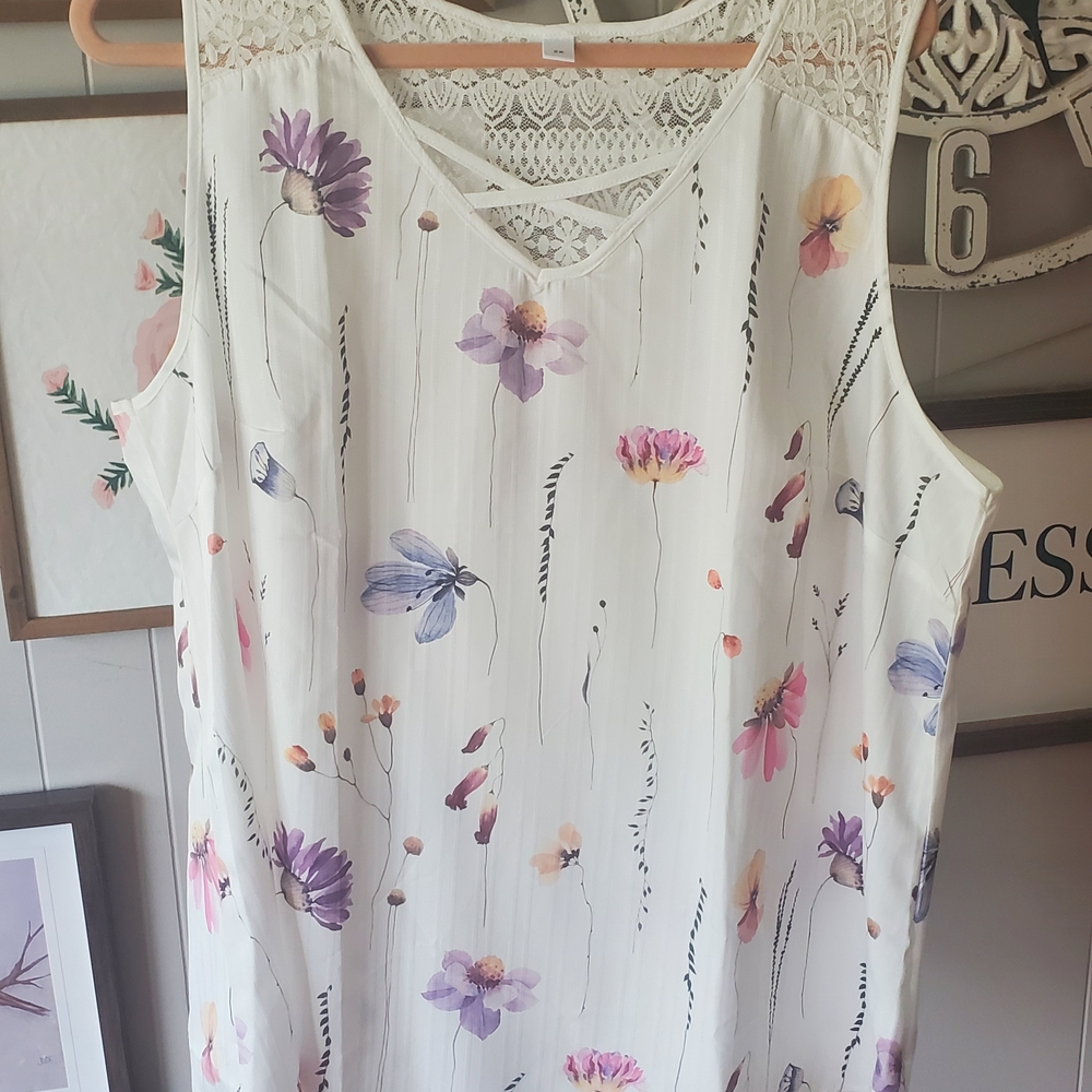 Source Unknown Floral Lace Trim Tunic - White and Purple